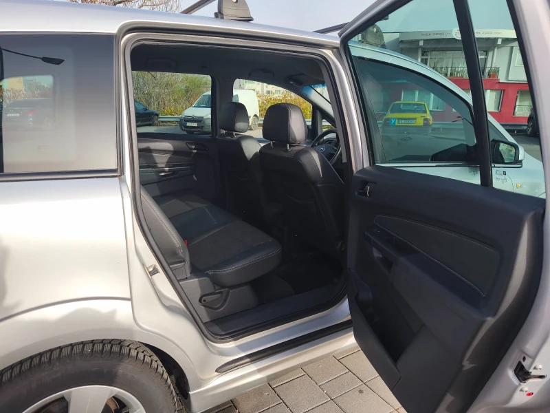 Opel Zafira Фабричен Метан, снимка 8 - Автомобили и джипове - 52433383