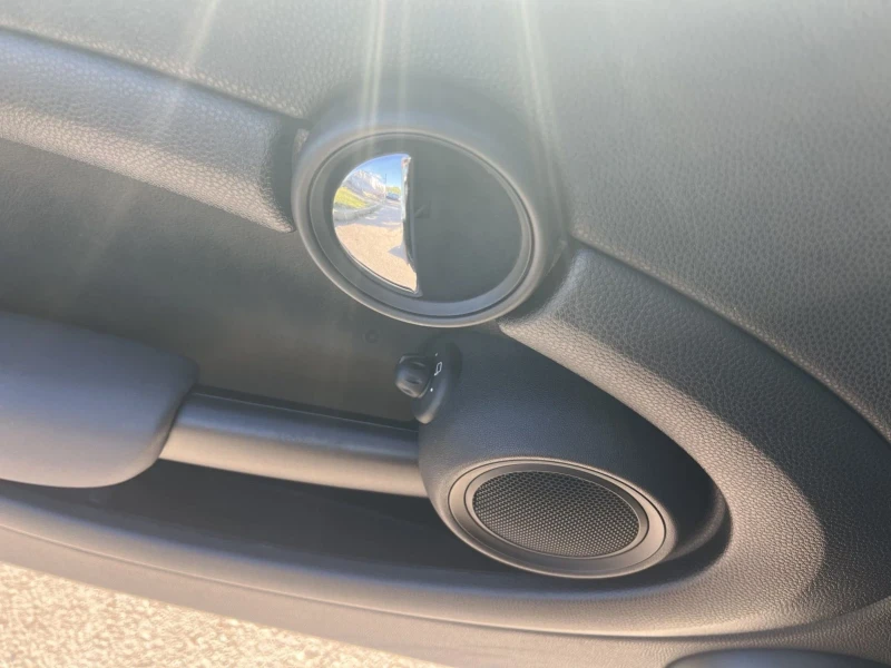 Mini One 1.4 75 к.с., снимка 9 - Автомобили и джипове - 52719273