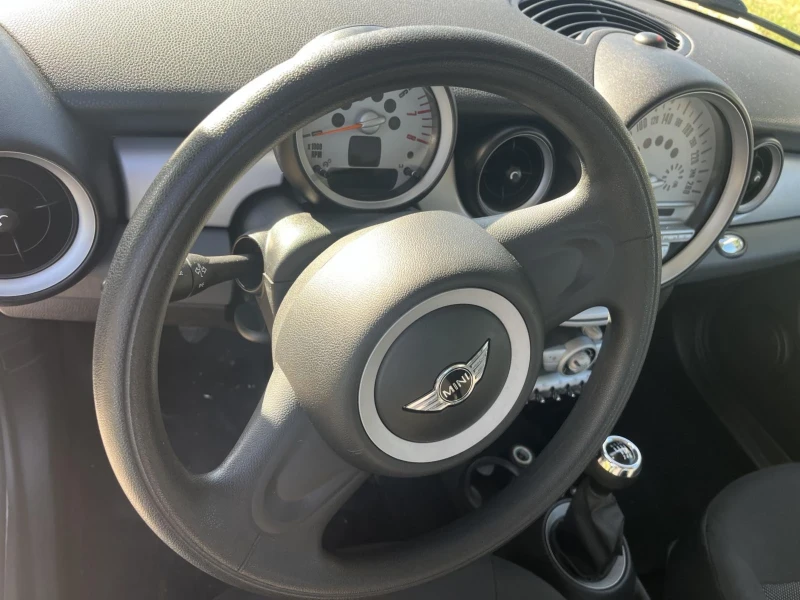 Mini One 1.4 75 к.с., снимка 10 - Автомобили и джипове - 52719273