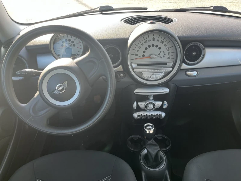 Mini One 1.4 75 к.с., снимка 12 - Автомобили и джипове - 52719273