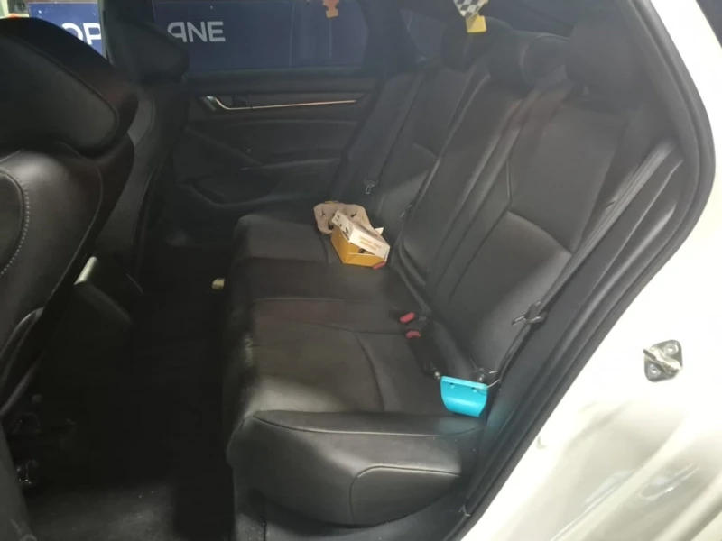 Honda Accord * SPORT 2.0 * CARFAX * БЕЗ ПЪРВОНАЧАЛНА ВНОСКА, снимка 12 - Автомобили и джипове - 52929612