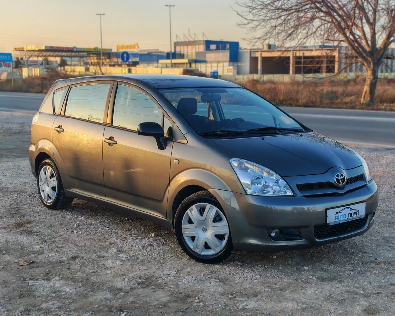 Toyota Corolla verso 2.2 ДИЗЕЛ 136 К.С.! ВЕРИГА! УНИКАТ!, снимка 16 - Автомобили и джипове - 53168639