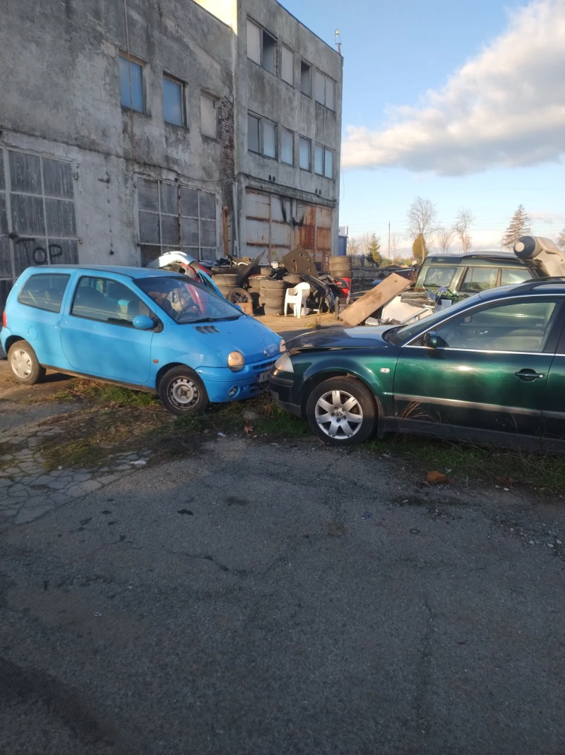 Renault Twingo, снимка 4 - Автомобили и джипове - 53204044