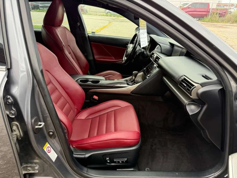Lexus IS * F Sport AWD Navigation/Leather/Sunroof/Camera * , снимка 13 - Автомобили и джипове - 53535859