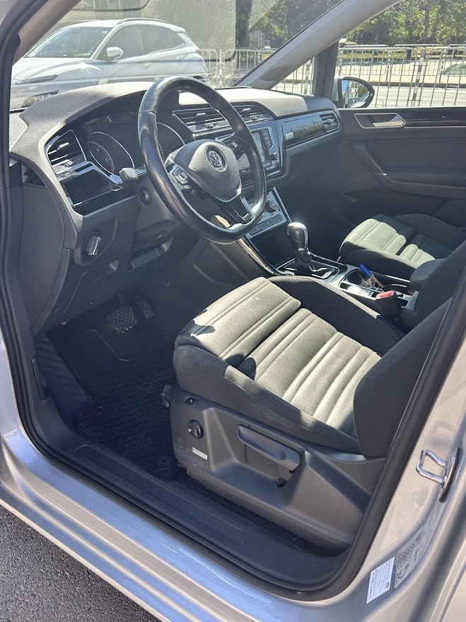 VW Touran, снимка 8 - Автомобили и джипове - 55515111