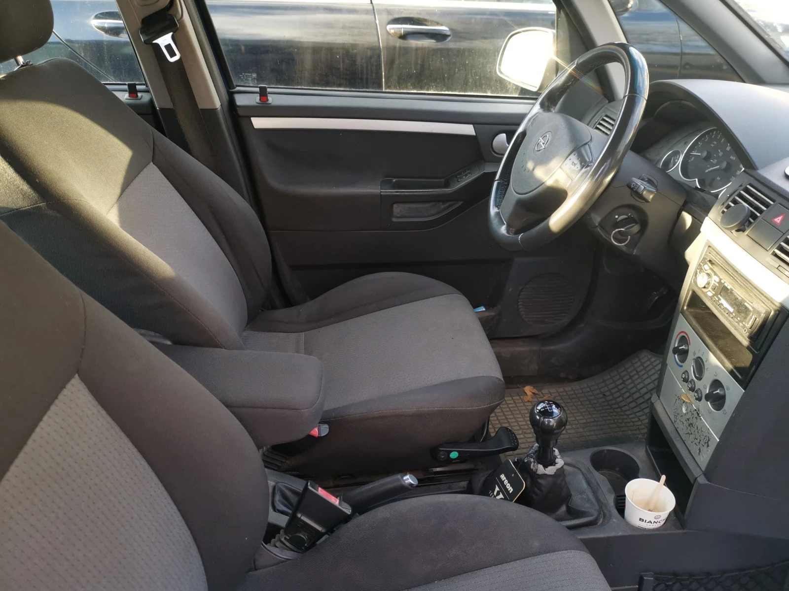 Opel Meriva 1.7 дизел, снимка 16 - Автомобили и джипове - 53715605