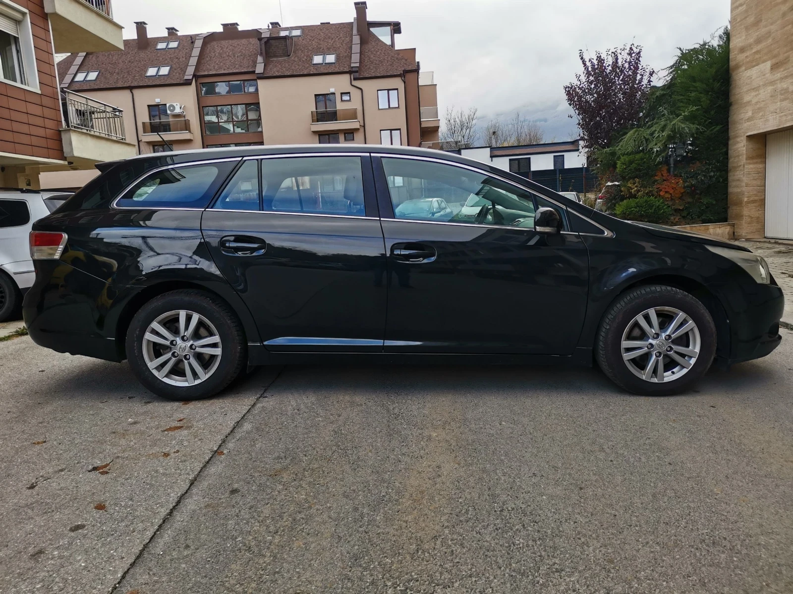 Toyota Avensis 2.0 SWISS TOP - изображение 8