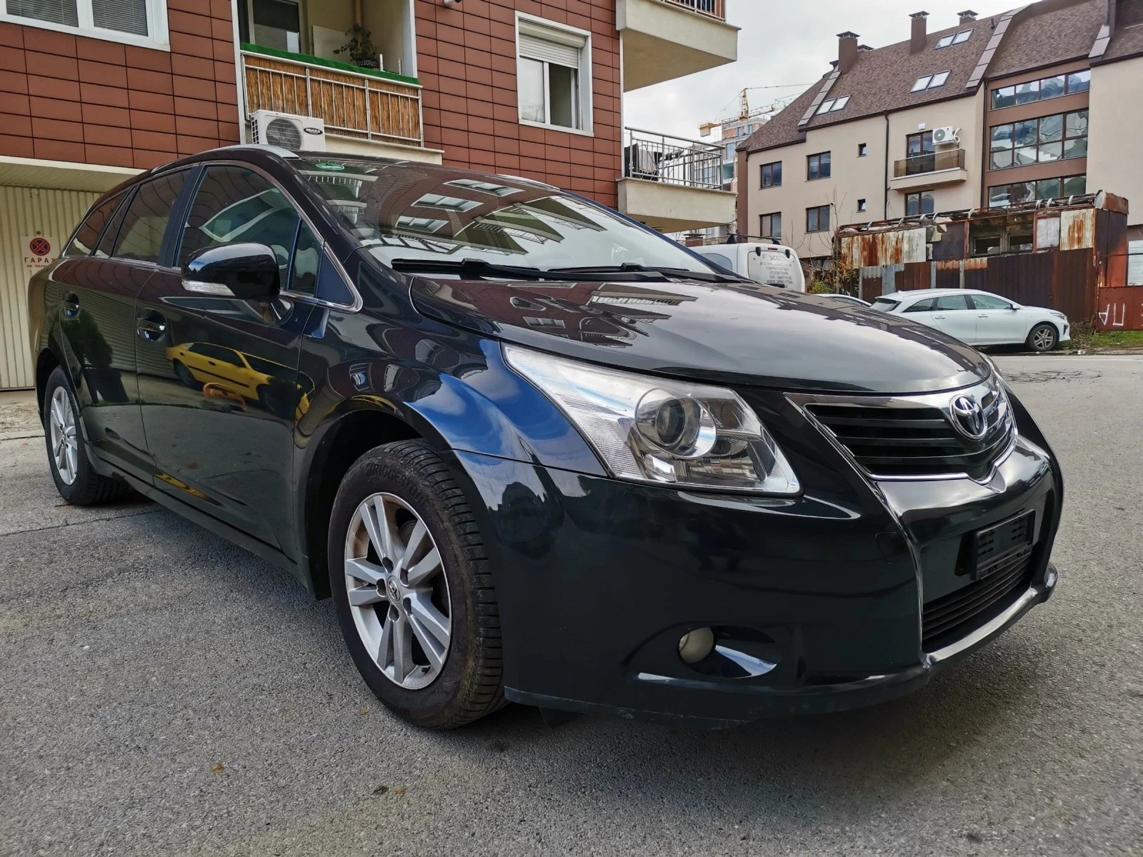 Toyota Avensis 2.0 SWISS TOP - [1] 