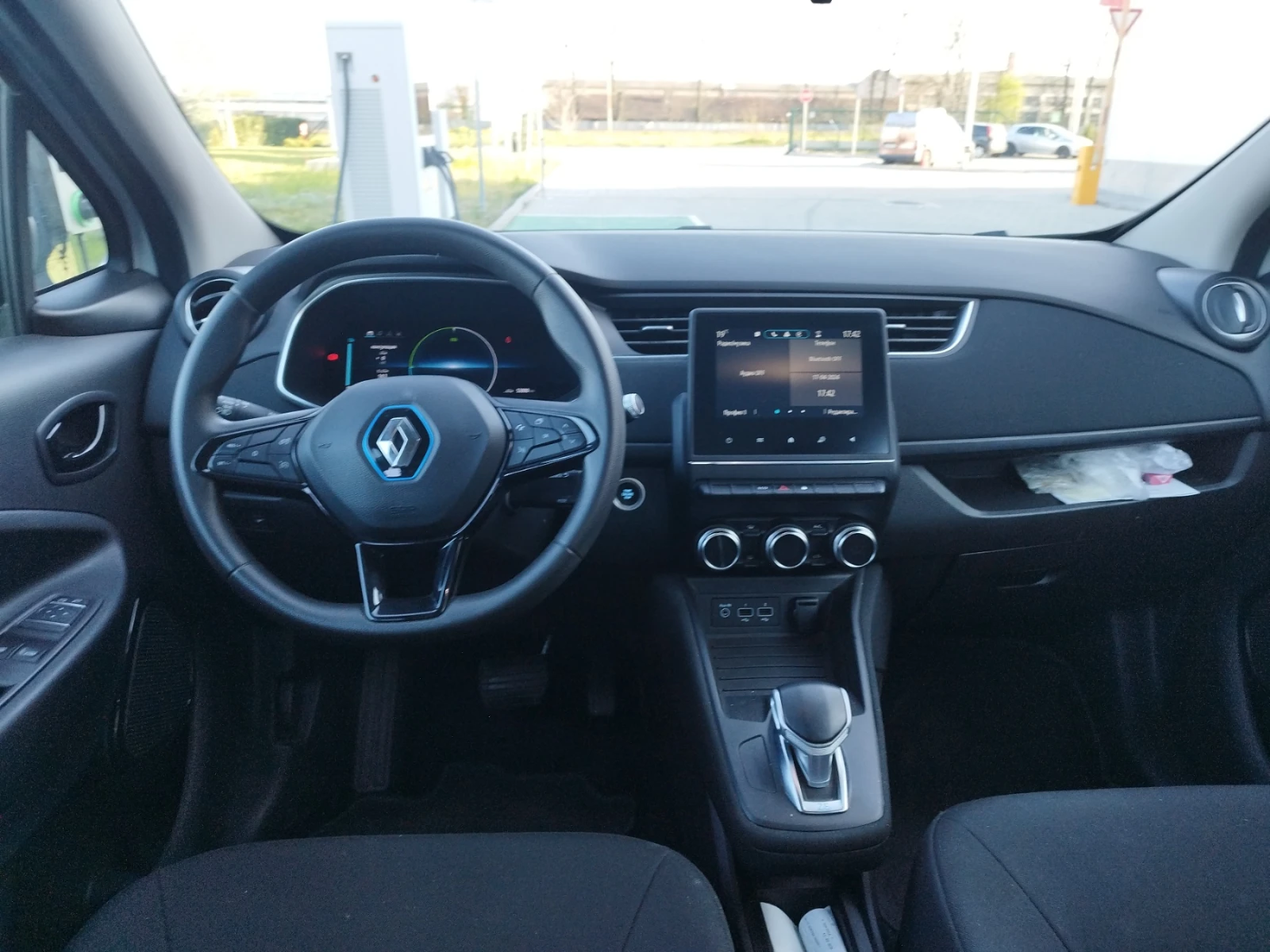 Renault Zoe 52 - изображение 6