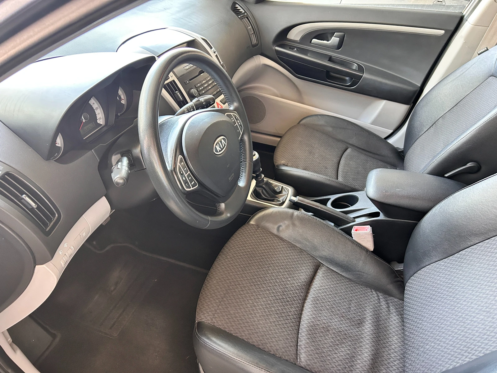 Kia Ceed 1.6 CRDI - изображение 7
