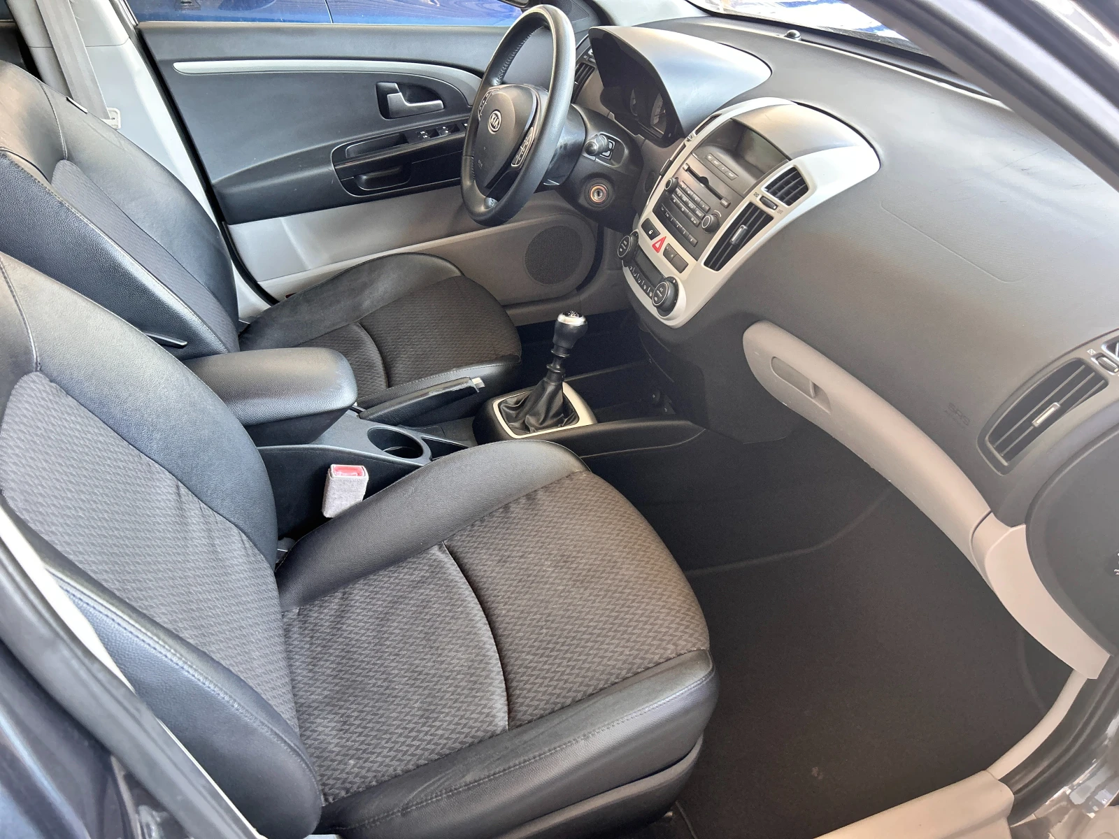 Kia Ceed 1.6 CRDI - изображение 8