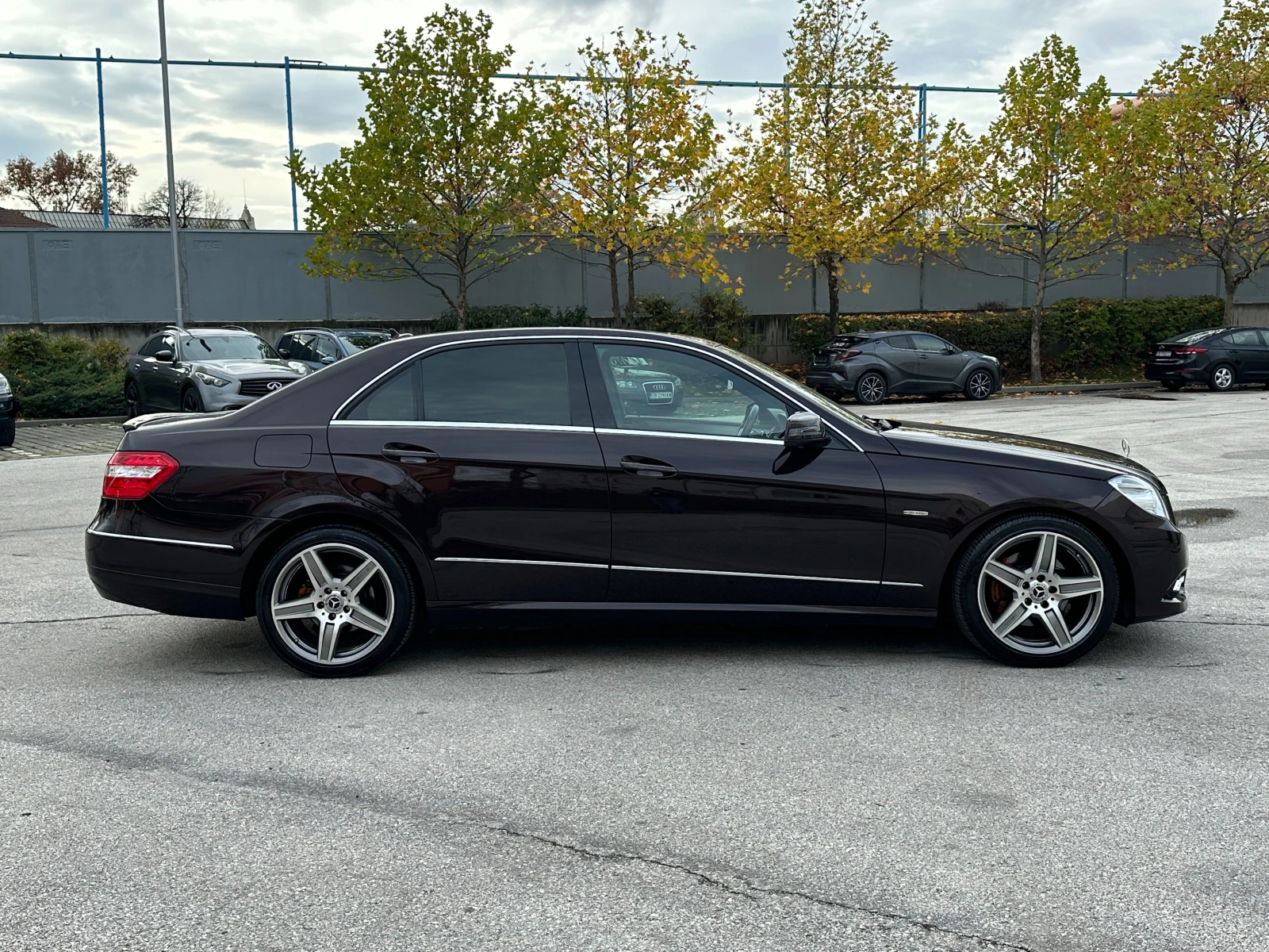 Mercedes-Benz E 350 CGI 3.5i 292 к.с.  - изображение 5
