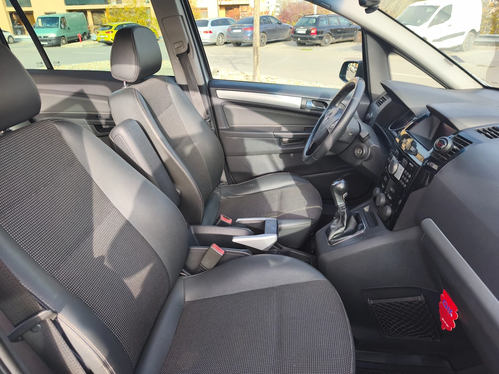 Opel Zafira Фабричен Метан - изображение 9