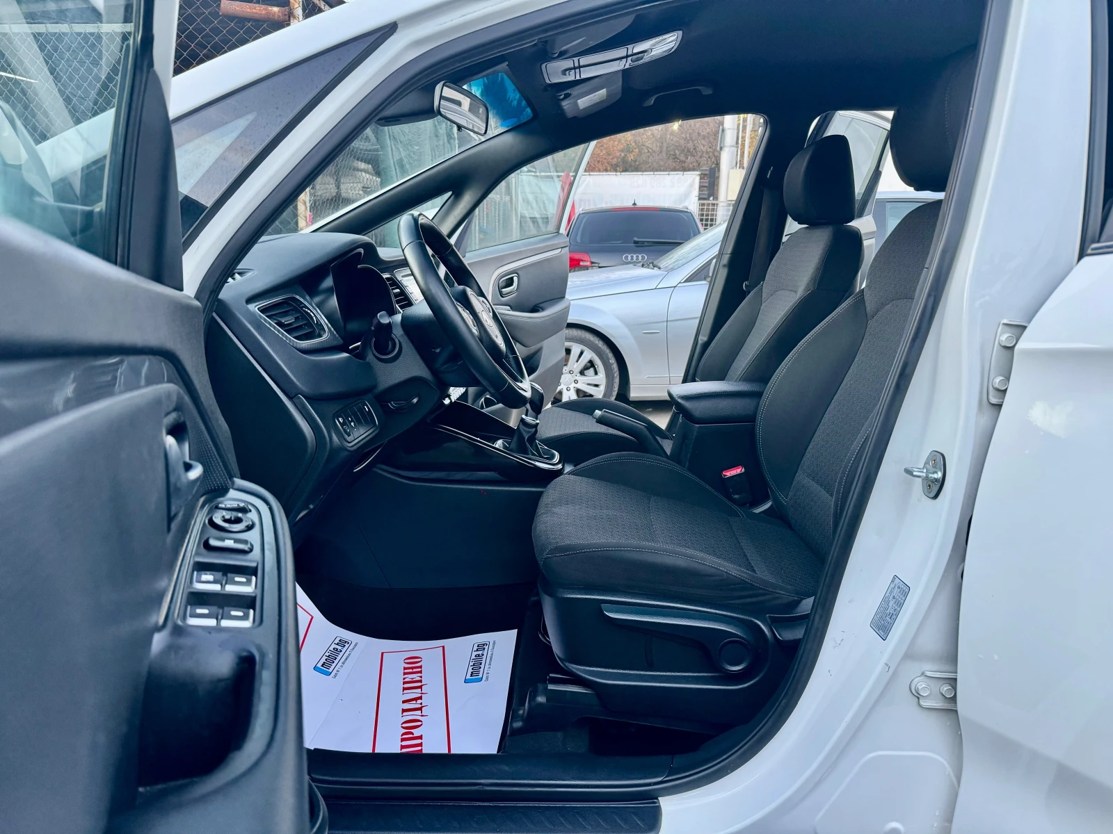 Kia Carens 1.7CDRI 120HP 6 SPEED NAVI 160000KM 2019G EURO 6 - изображение 9