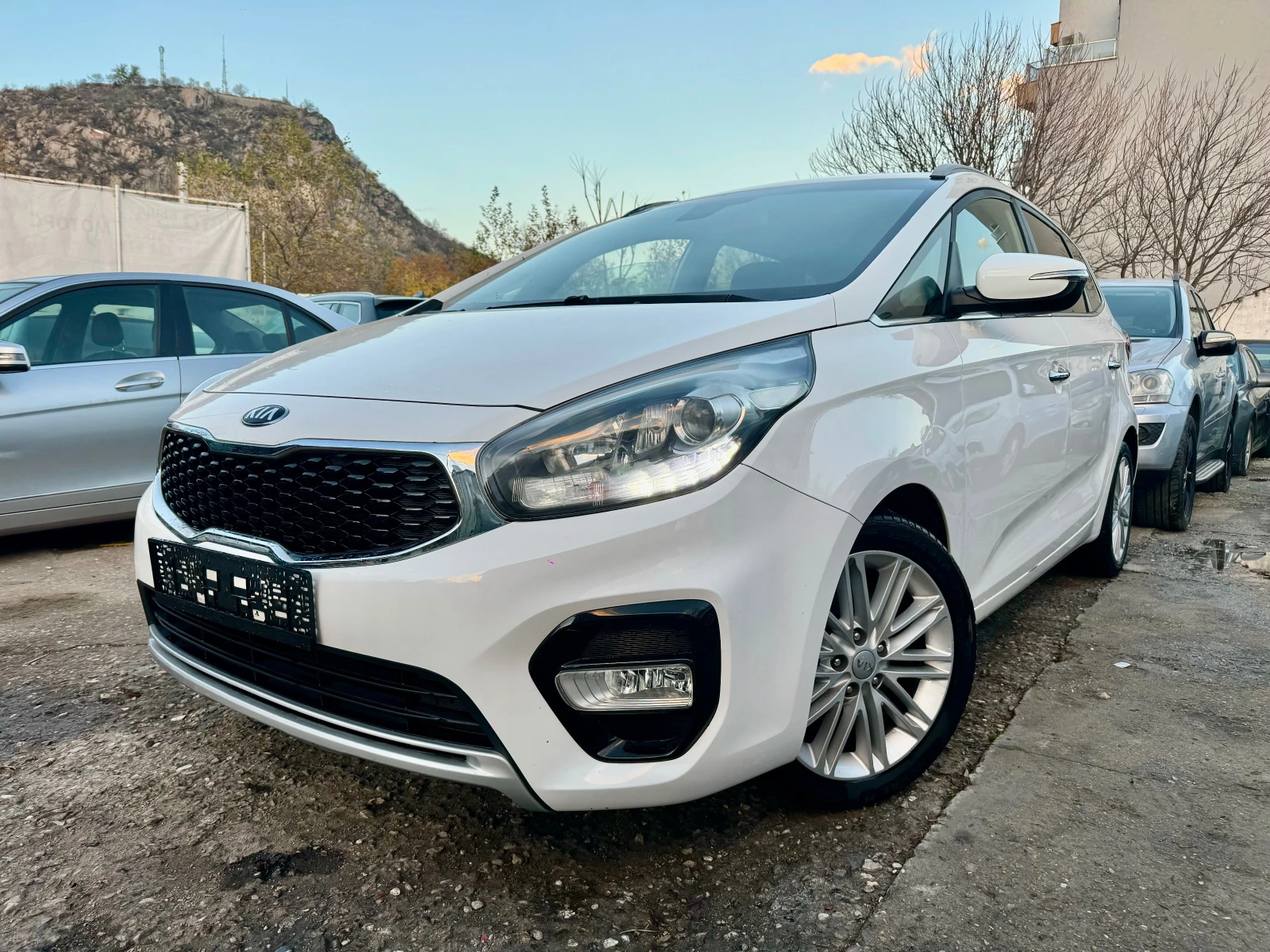 Kia Carens 1.7CDRI 120HP 6 SPEED NAVI 160000KM 2019G EURO 6 | Mobile.bg   1