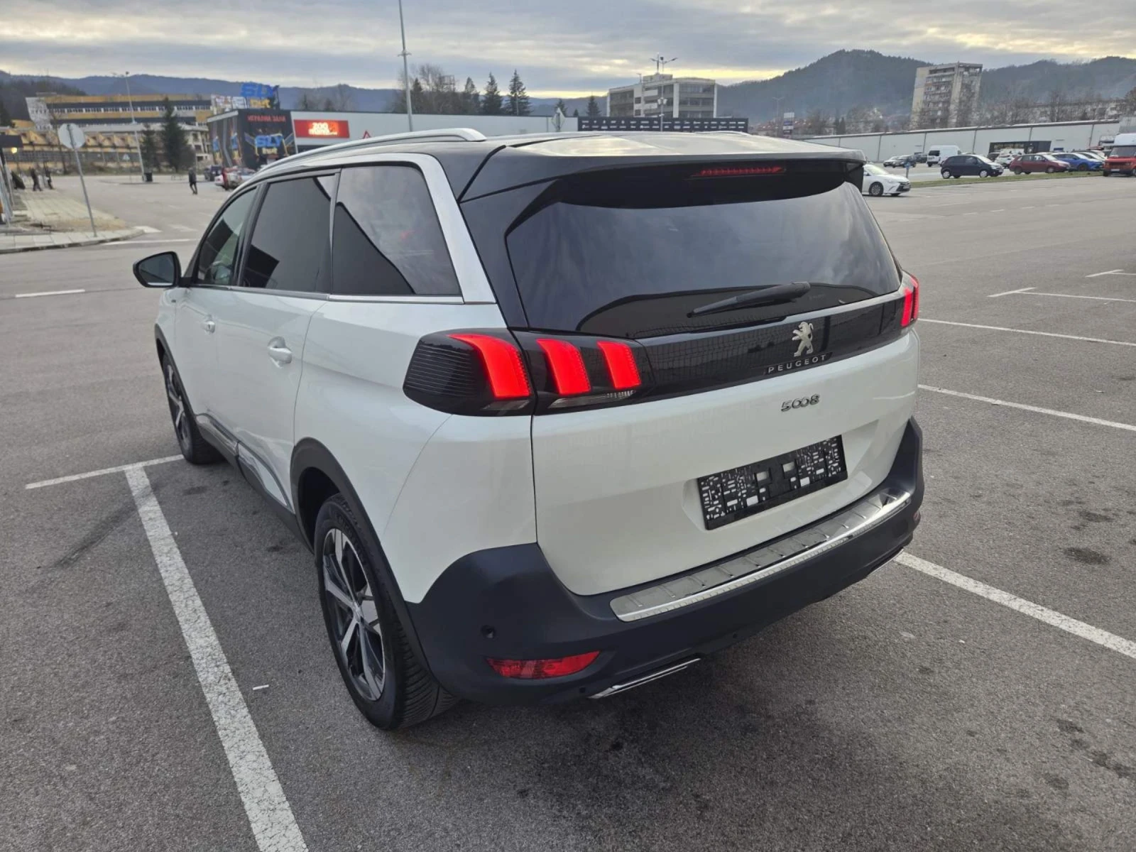 Peugeot 5008 1.5 HDI, GT line - изображение 3