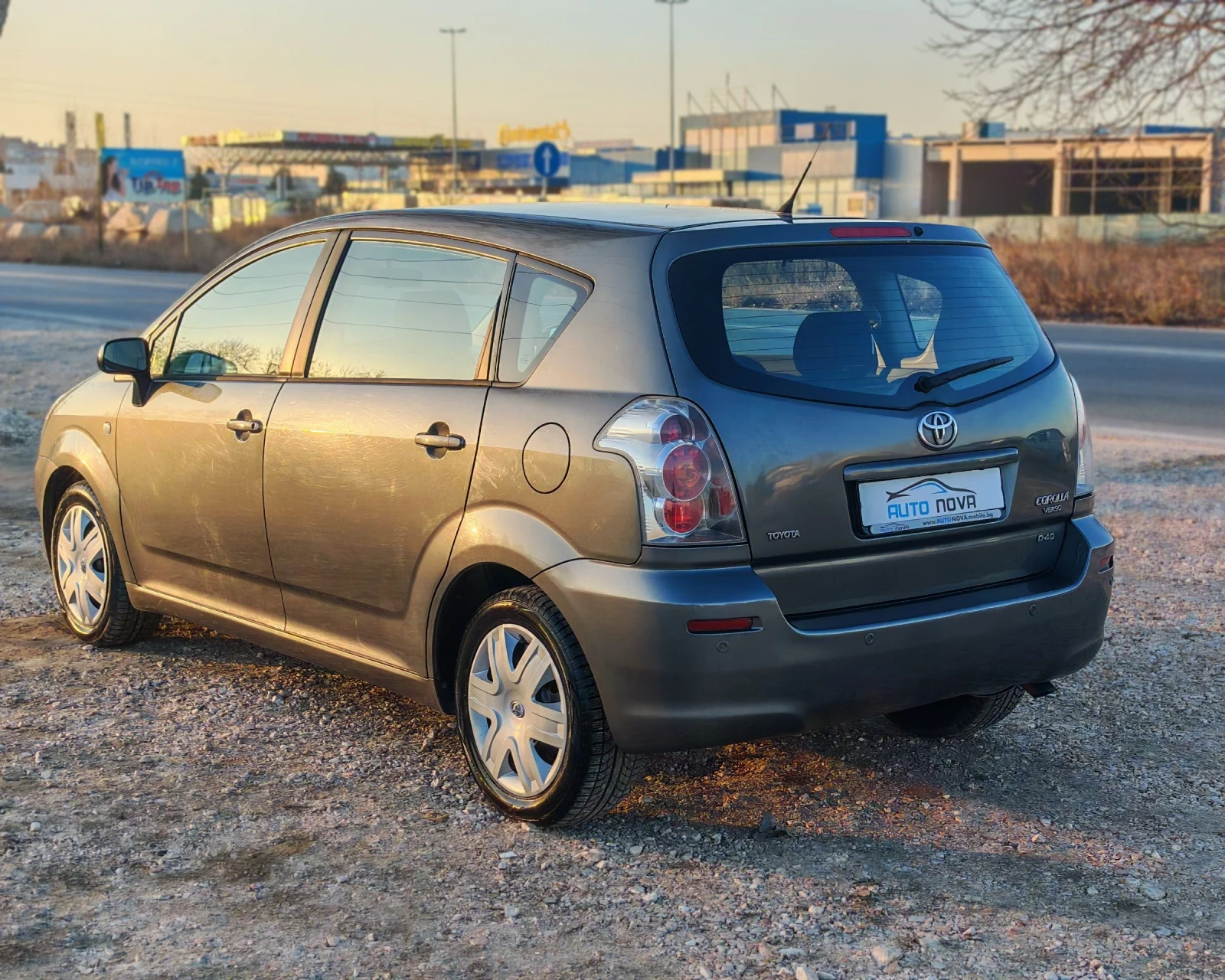 Toyota Corolla verso 2.2 ДИЗЕЛ 136 К.С.! ВЕРИГА! УНИКАТ! - изображение 5