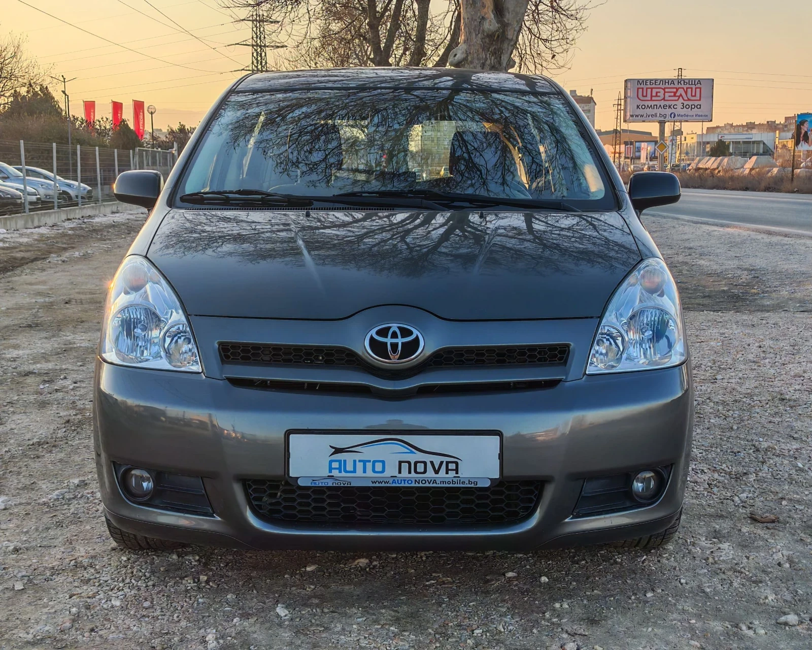 Toyota Corolla verso 2.2 ДИЗЕЛ 136 К.С.! ВЕРИГА! УНИКАТ! - изображение 2