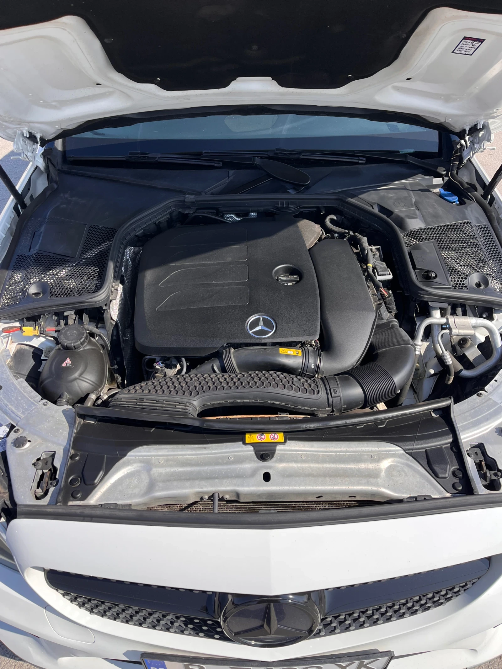 Mercedes-Benz C 300, снимка 12 - Автомобили и джипове - 53728772