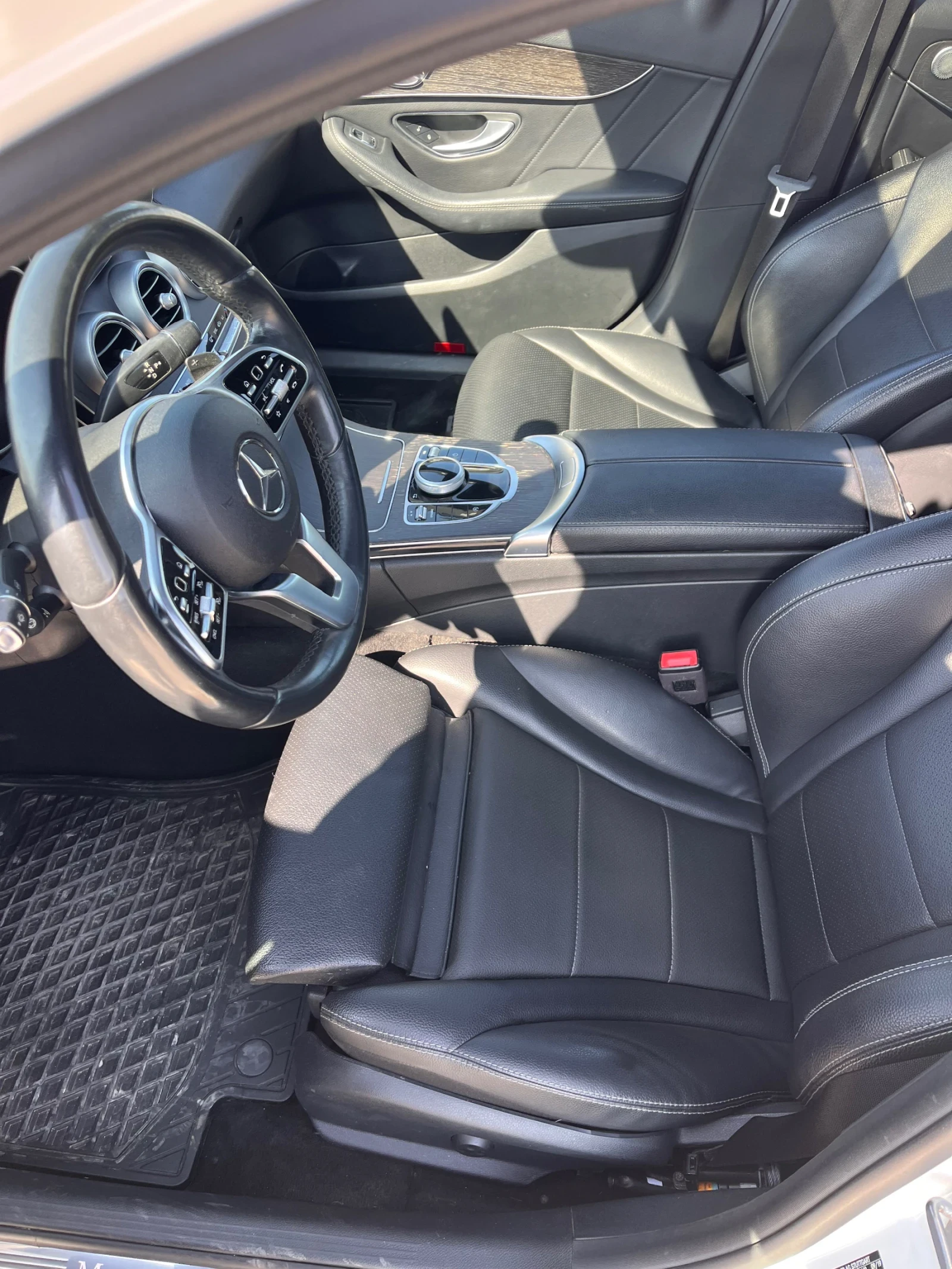 Mercedes-Benz C 300, снимка 11 - Автомобили и джипове - 53728772