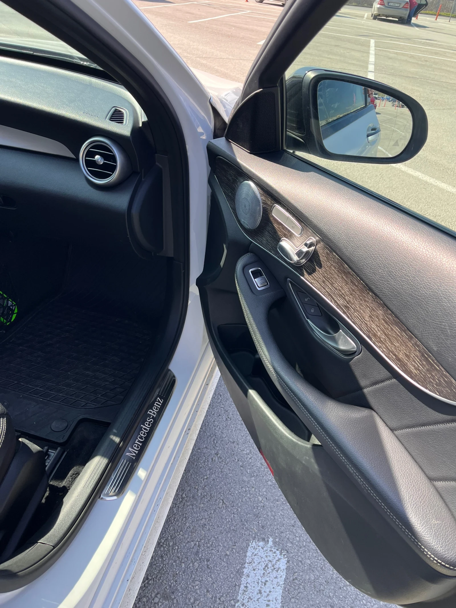 Mercedes-Benz C 300  - изображение 10