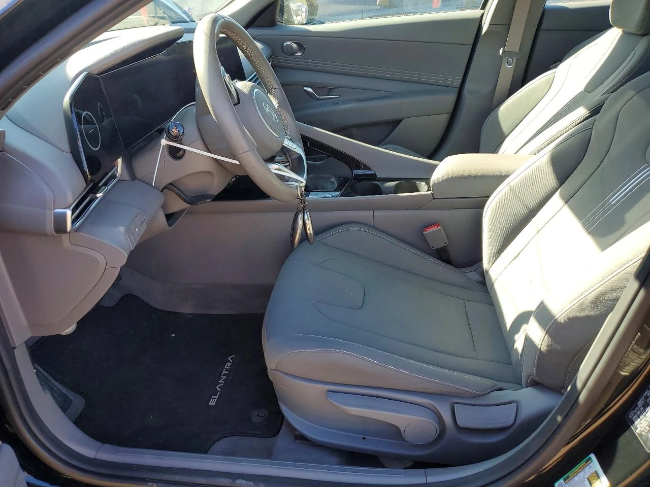 Hyundai Elantra 2.0* SEL* РЕАЛНИ КМ* ПЕРФЕКТНА, снимка 7 - Автомобили и джипове - 53747816