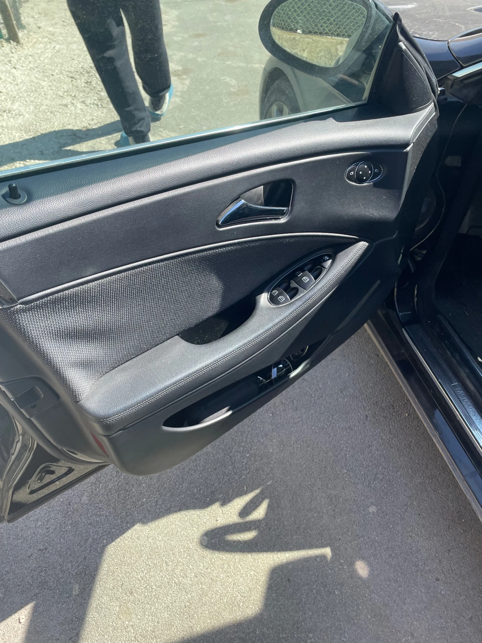 Mercedes-Benz CLS 320 Cls320, снимка 4 - Автомобили и джипове - 53845755