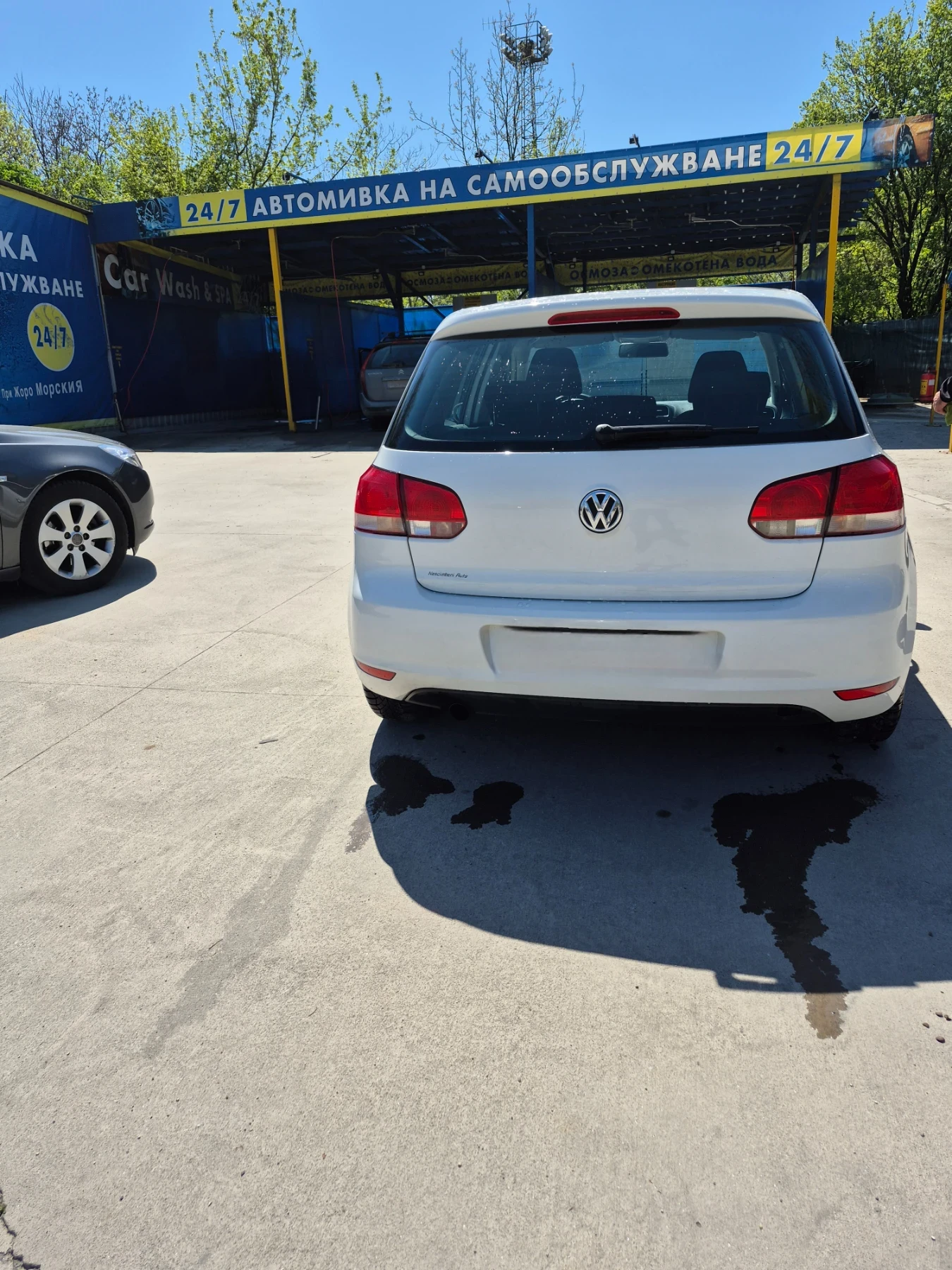 VW Golf 1.6 tdi, снимка 14 - Автомобили и джипове - 54173185
