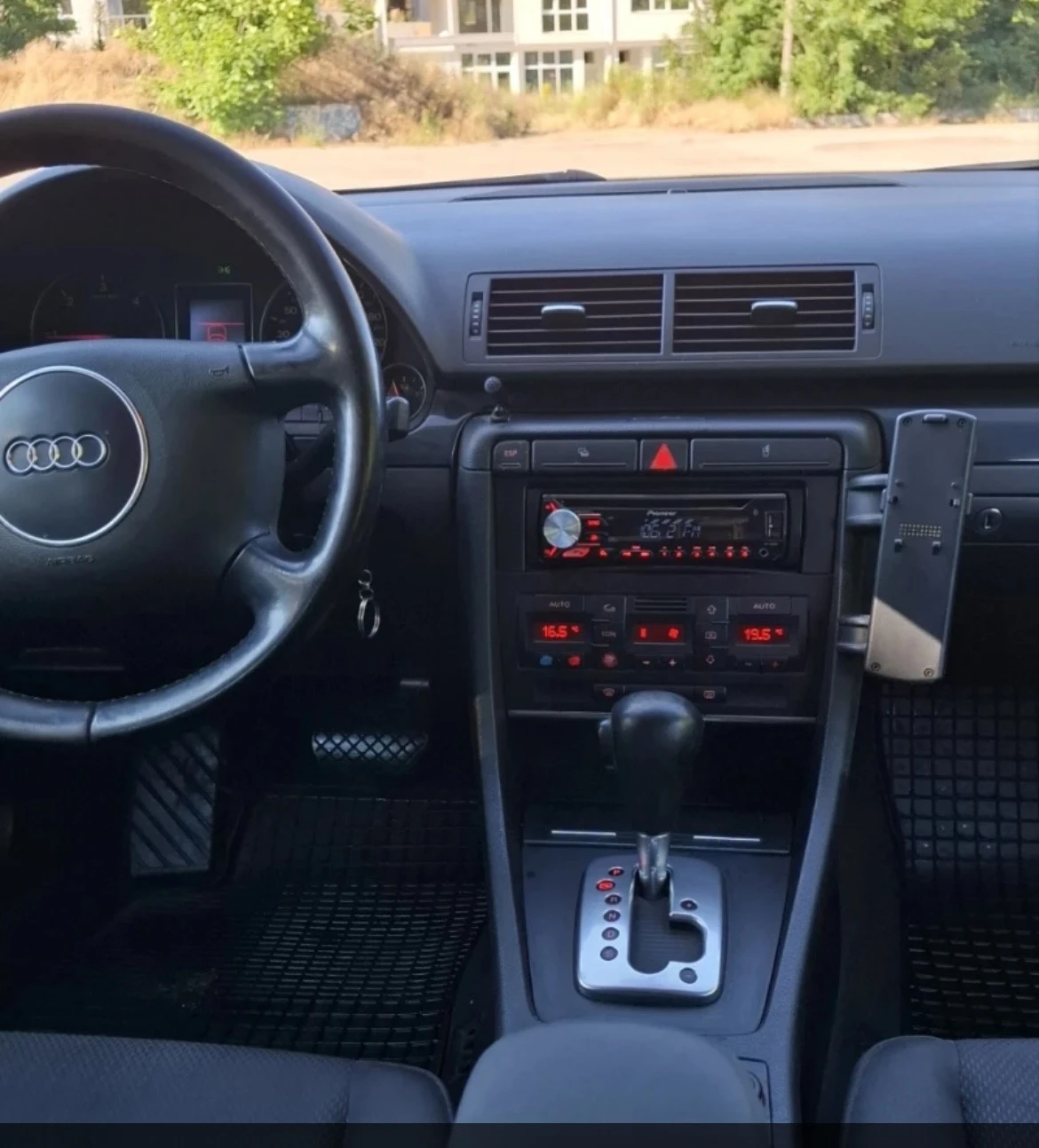 Audi A4 1.9, снимка 7 - Автомобили и джипове - 54180832