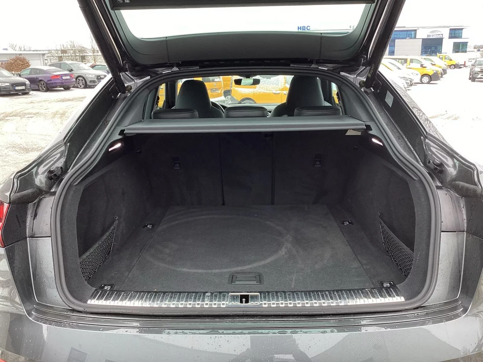 Audi E-Tron SB 55/408HP/S-LINE 2X/MATRIX/СЕРТИФИКАТ/NAVI/193h, снимка 5 - Автомобили и джипове - 54220981