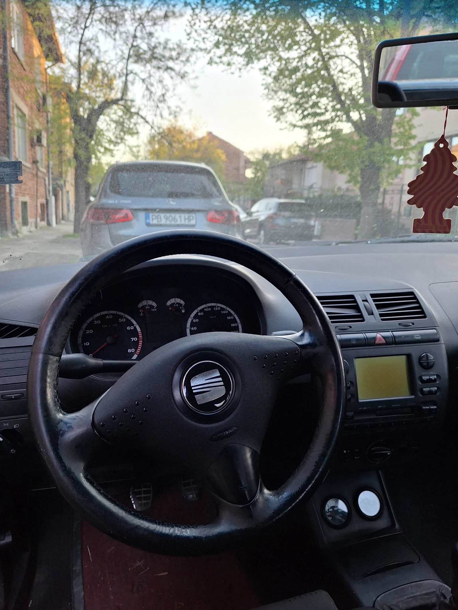 Seat Cordoba 1.6i, снимка 9 - Автомобили и джипове - 54247145