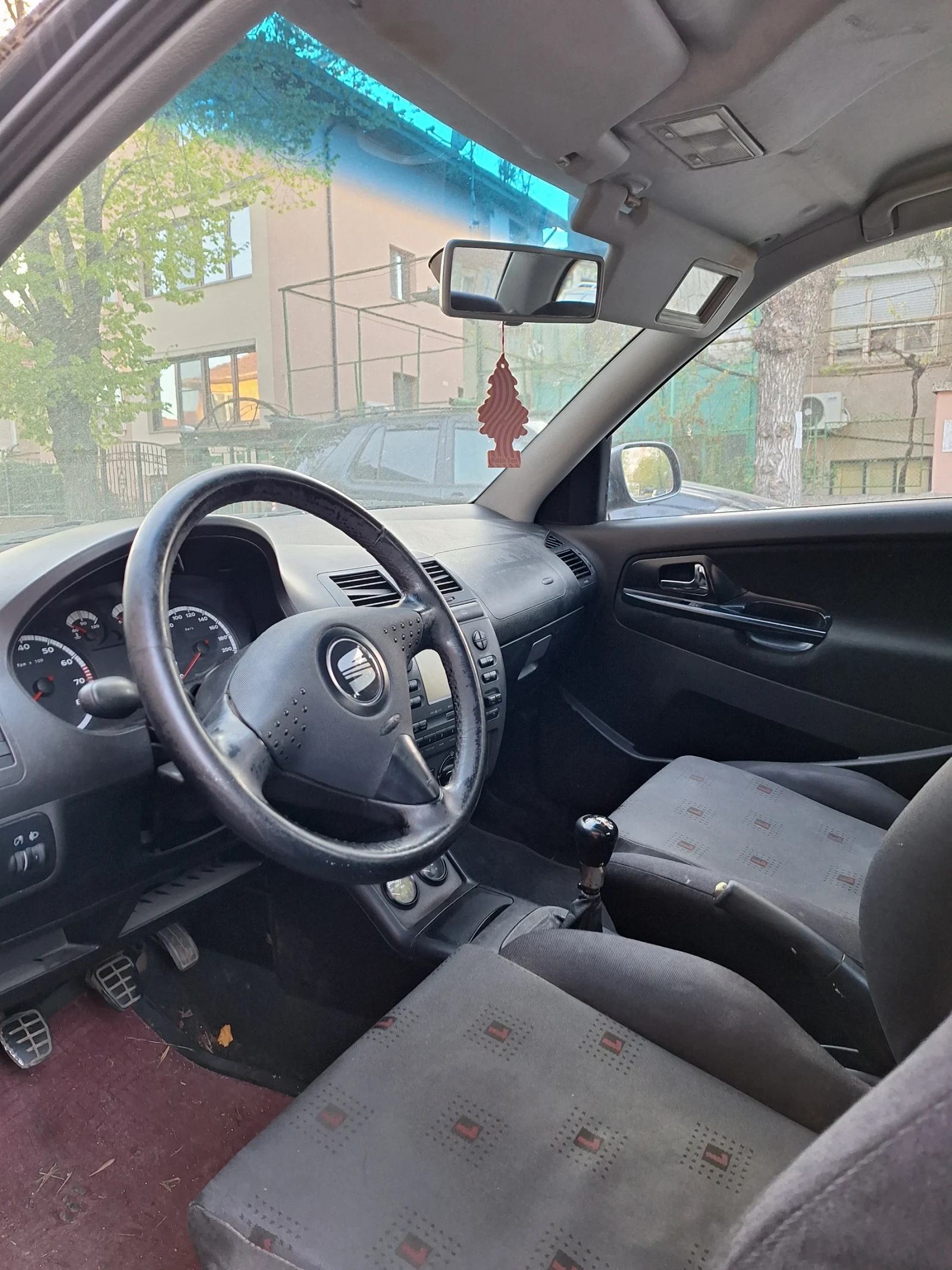 Seat Cordoba 1.6i, снимка 8 - Автомобили и джипове - 54247145