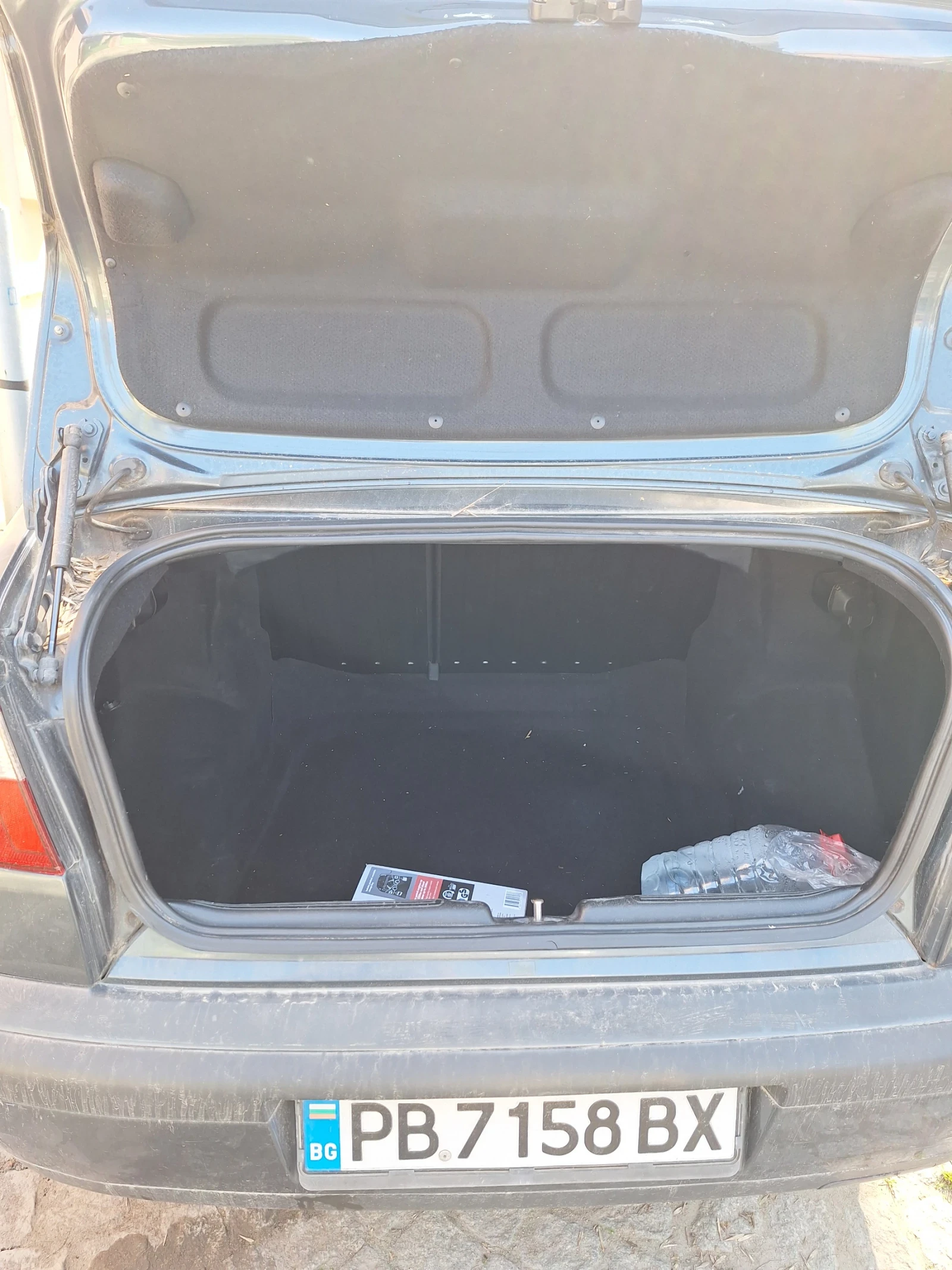 Seat Cordoba 1.6i, снимка 7 - Автомобили и джипове - 54247145