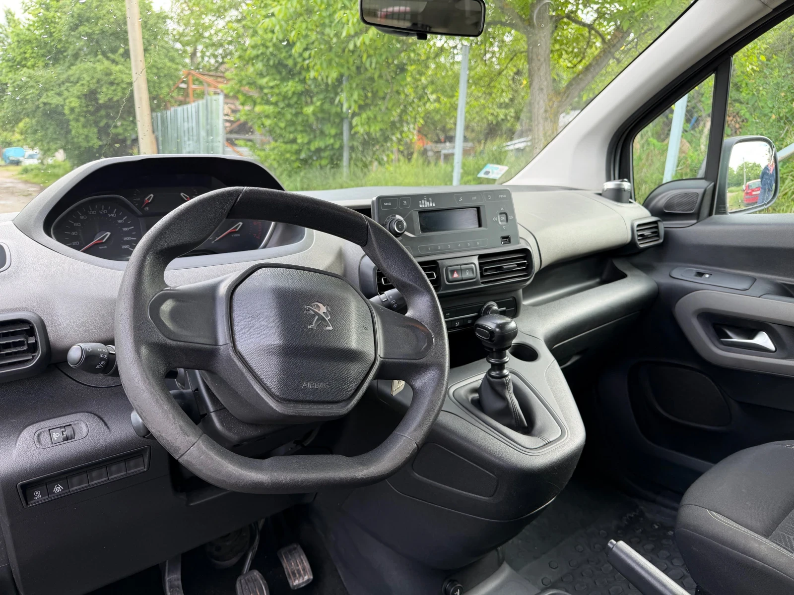 Peugeot Rifter, снимка 10 - Автомобили и джипове - 54655194