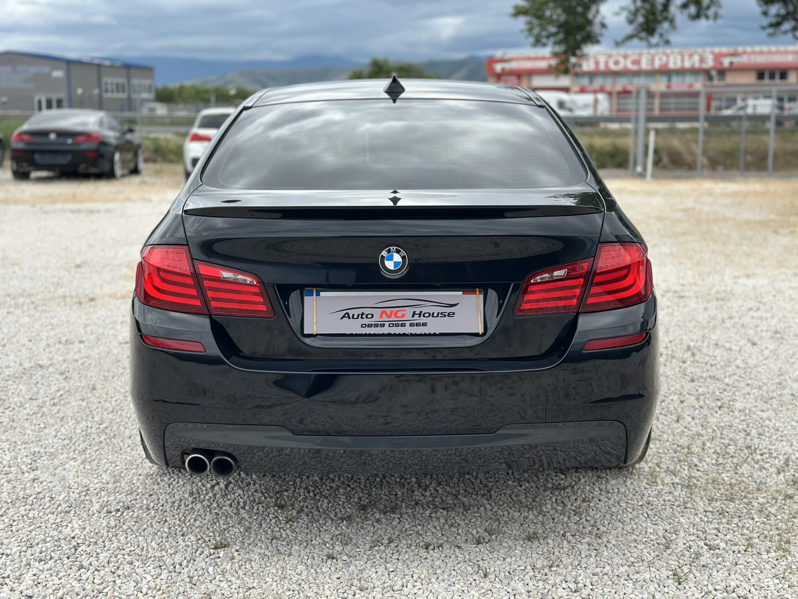 BMW 530 M SPORT| КОМФОРТ САЛОН| ПОДГРЕВ| НАПЪЛНО ОБСЛУЖЕНА, снимка 5 - Автомобили и джипове - 54883459