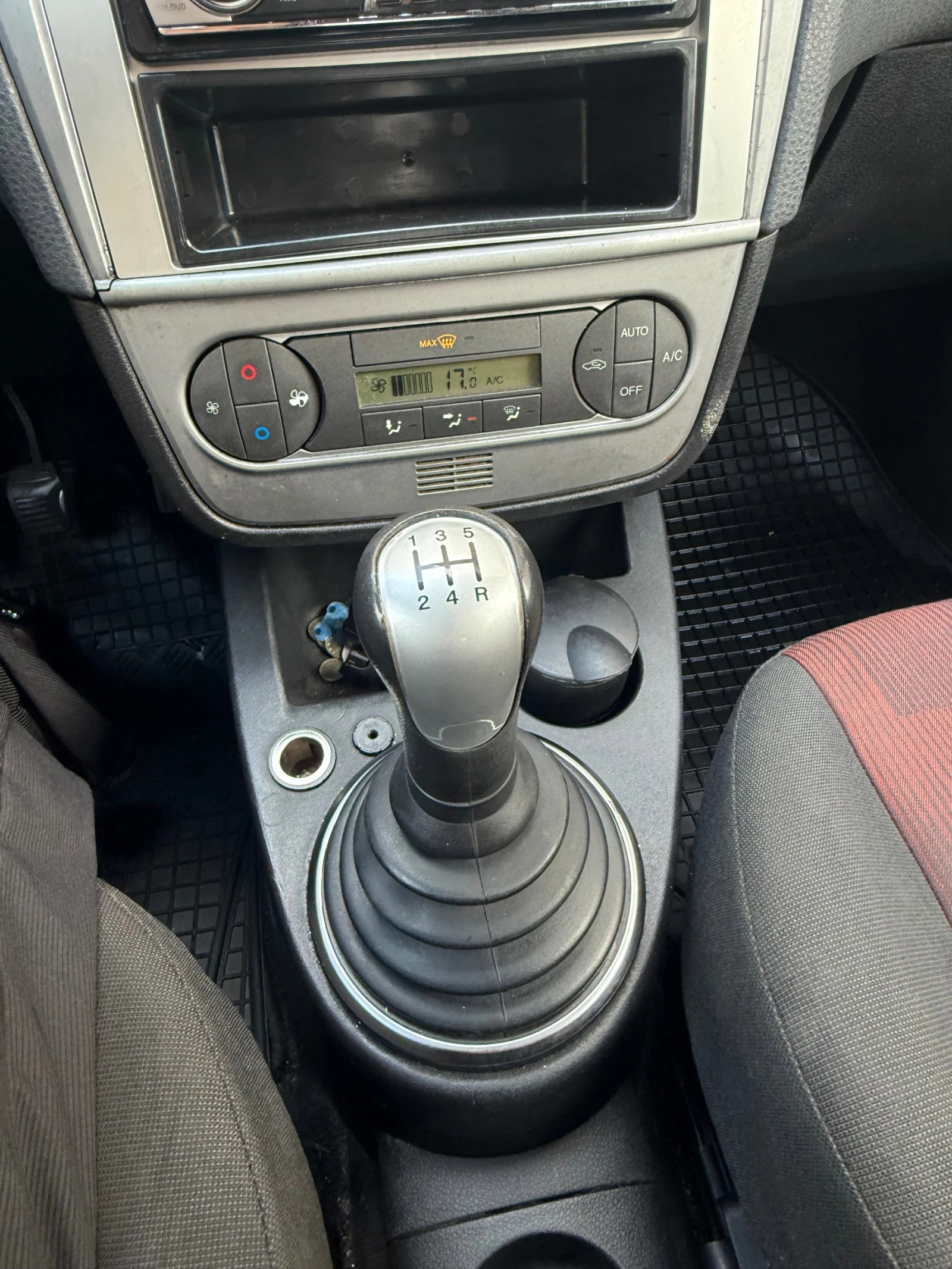 Ford Fiesta, снимка 5 - Автомобили и джипове - 54883549