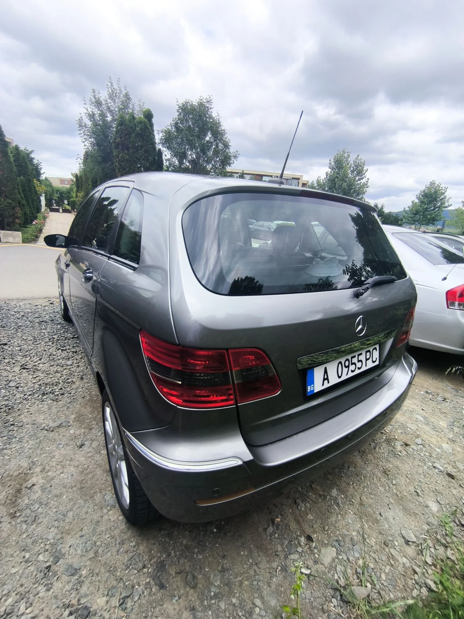 Mercedes-Benz B 180, снимка 5 - Автомобили и джипове - 54886201