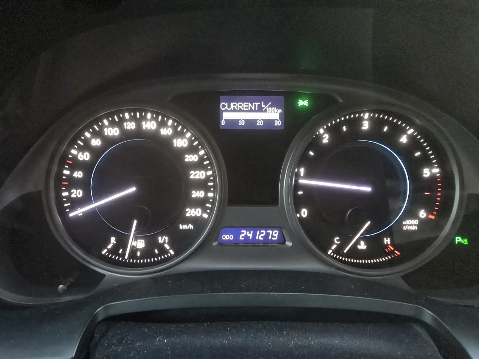 Lexus IS 220d, снимка 8 - Автомобили и джипове - 54962593