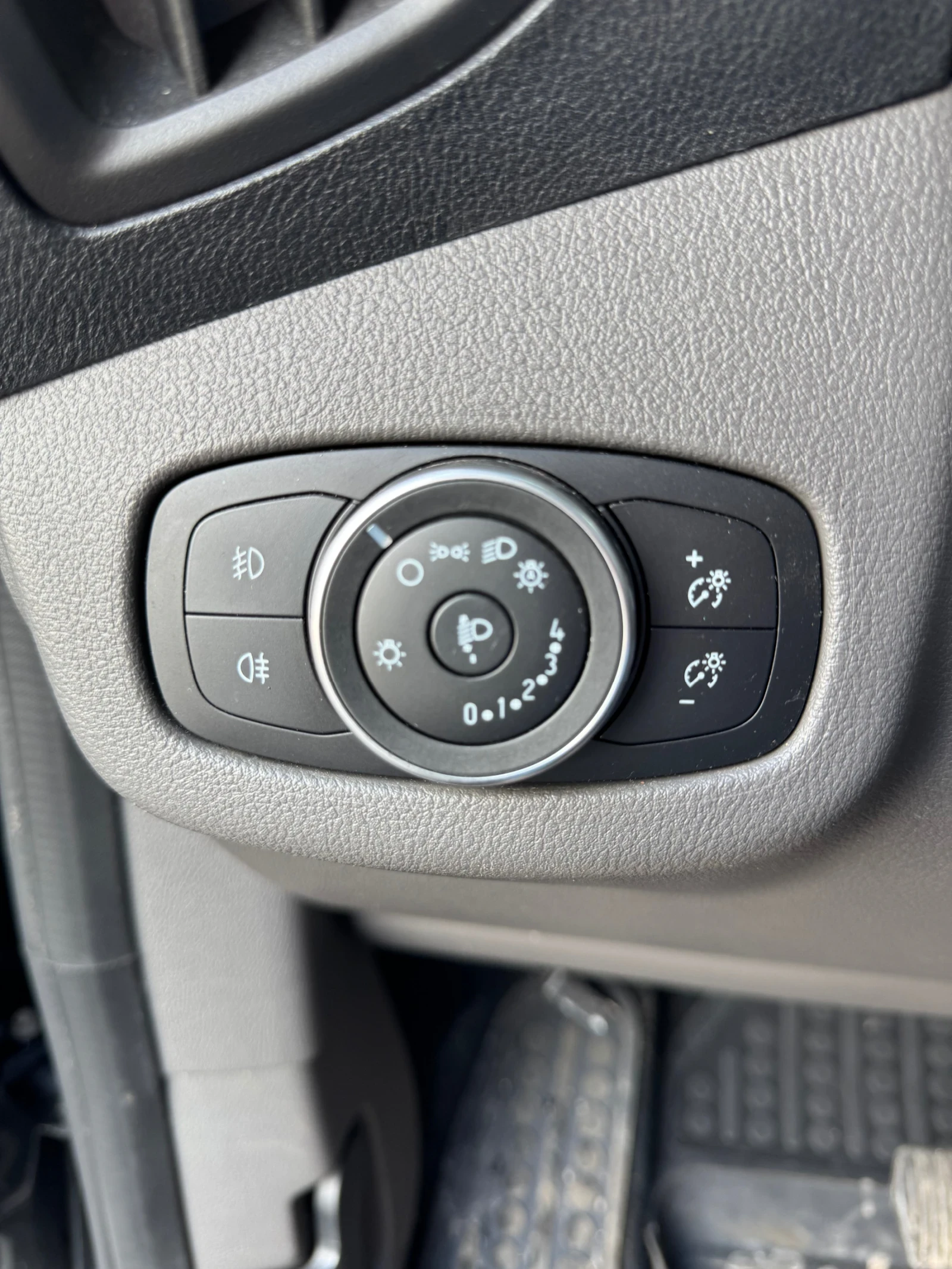 Ford Tourneo Connect 6+ 1, снимка 17 - Автомобили и джипове - 54976161