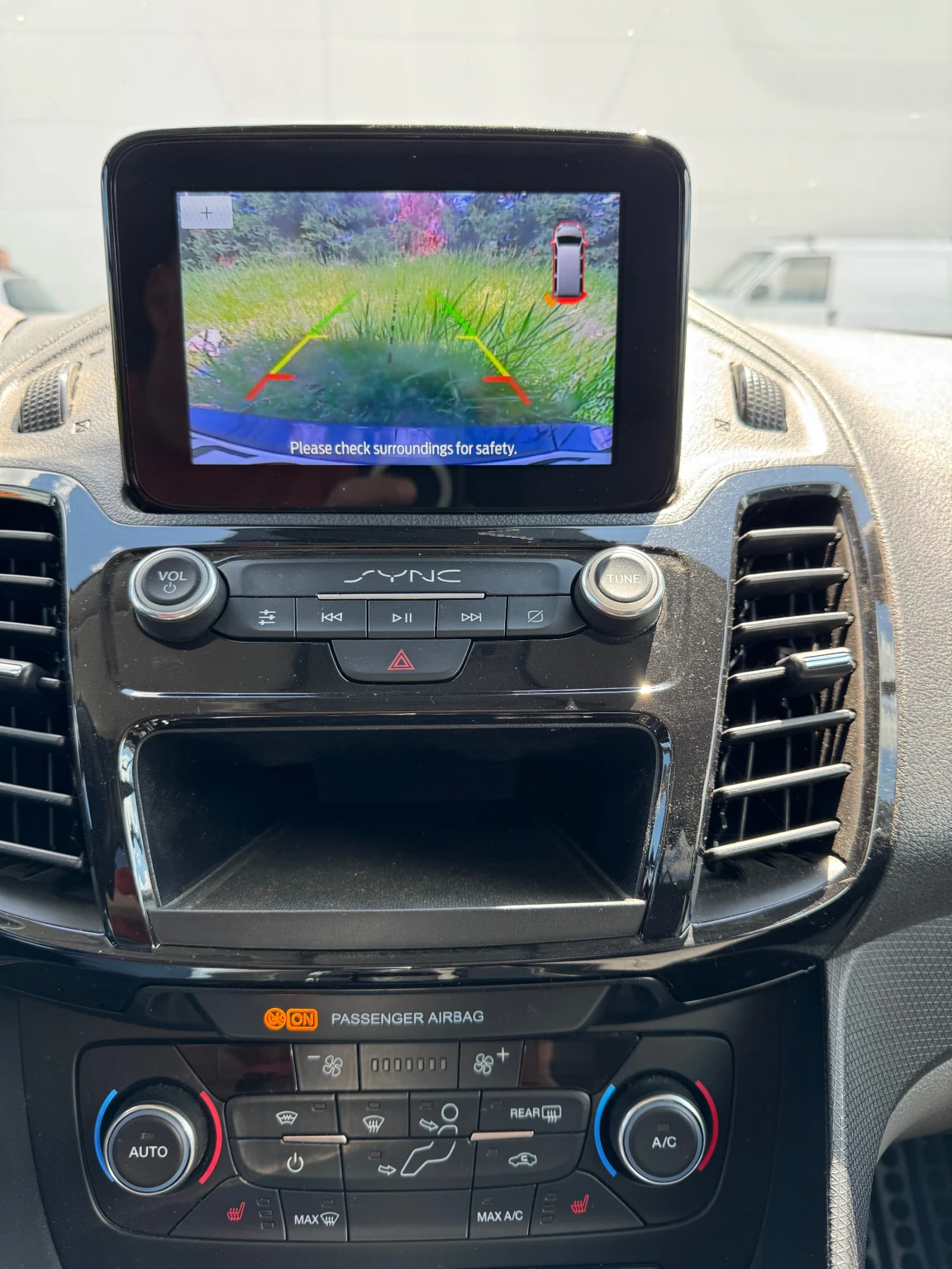 Ford Tourneo Connect 6+ 1, снимка 14 - Автомобили и джипове - 54976161