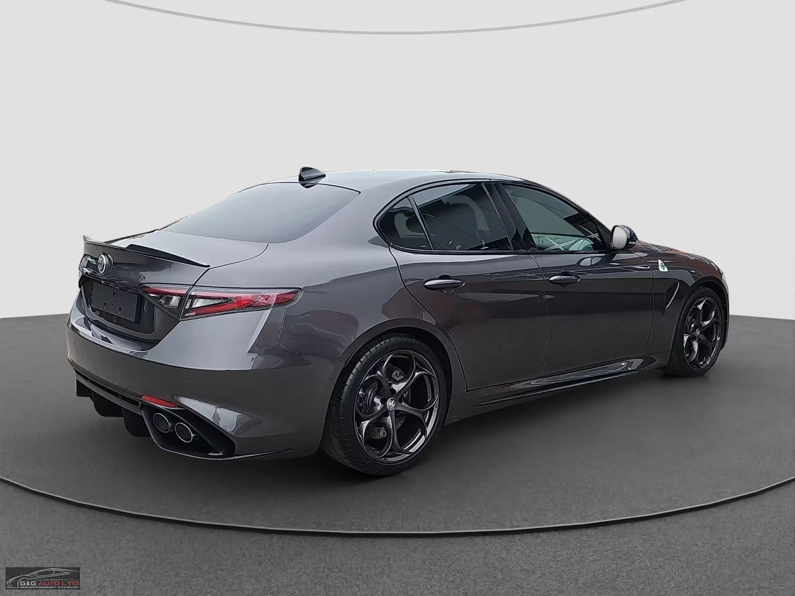 Alfa Romeo Giulia QUADRIFOGLIO/519HP/V6/BI-TURBO/CAM/565z, снимка 8 - Автомобили и джипове - 55211030