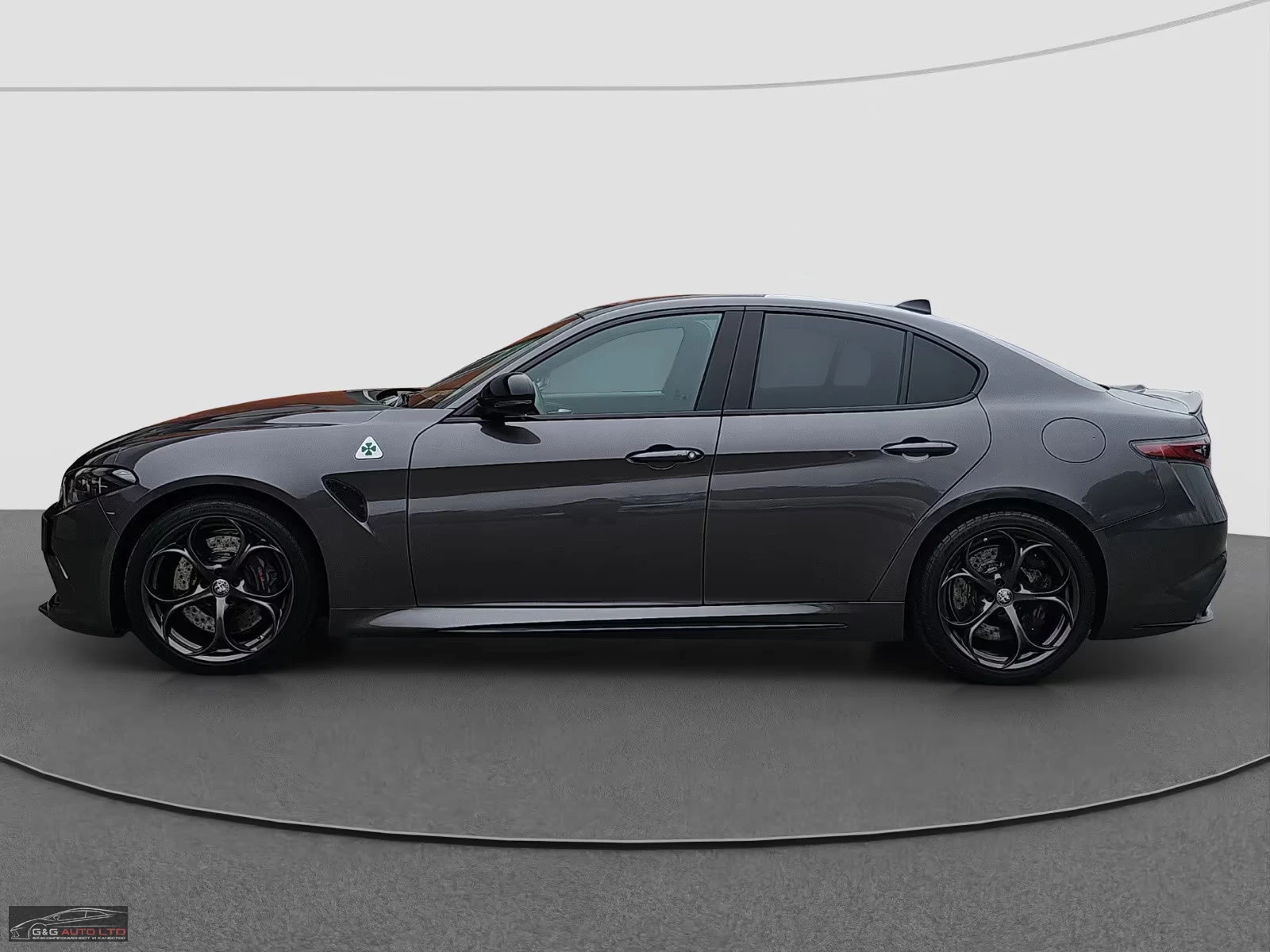 Alfa Romeo Giulia QUADRIFOGLIO/519HP/V6/BI-TURBO/CAM/565z, снимка 4 - Автомобили и джипове - 55211030