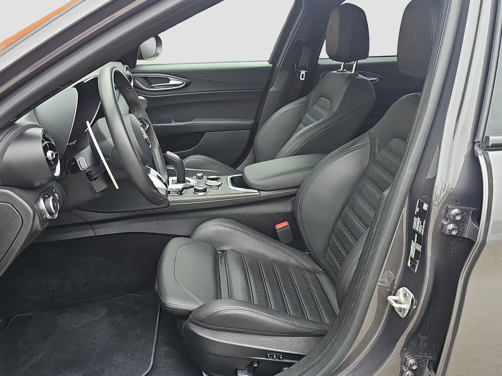 Alfa Romeo Giulia QUADRIFOGLIO/519HP/V6/BI-TURBO/CAM/565z, снимка 12 - Автомобили и джипове - 55211030
