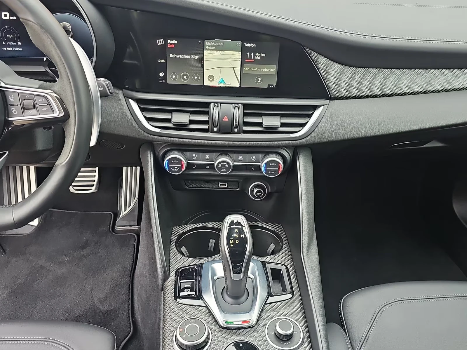 Alfa Romeo Giulia QUADRIFOGLIO/519HP/V6/BI-TURBO/CAM/565z, снимка 15 - Автомобили и джипове - 55211030