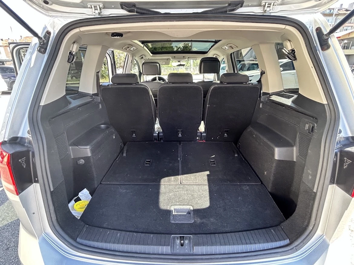 VW Touran, снимка 14 - Автомобили и джипове - 55515111