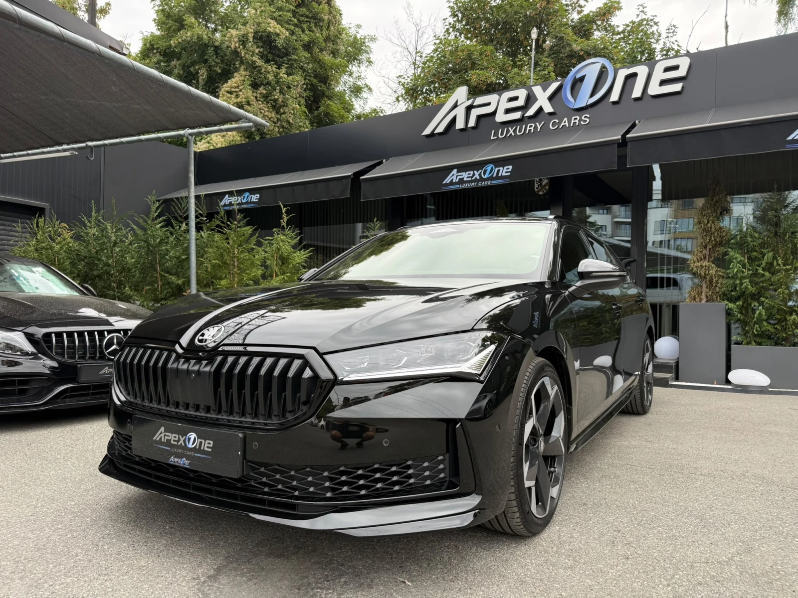 Skoda Superb SPORT LINE/MASSAGE/CANTON/KEYLESS/4X4, снимка 2 - Автомобили и джипове - 56080824