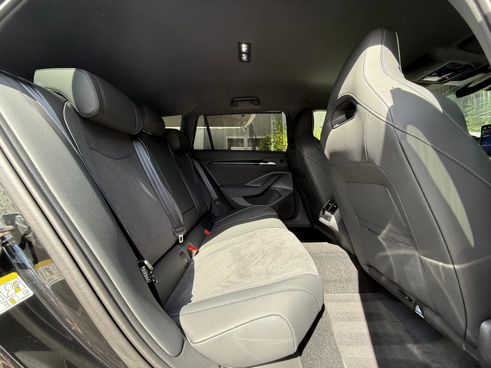 Skoda Superb SPORT LINE/MASSAGE/CANTON/KEYLESS/4X4, снимка 14 - Автомобили и джипове - 56080824