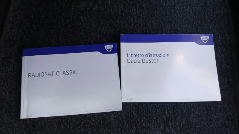 Dacia Duster 1.6, снимка 13 - Автомобили и джипове - 50854326