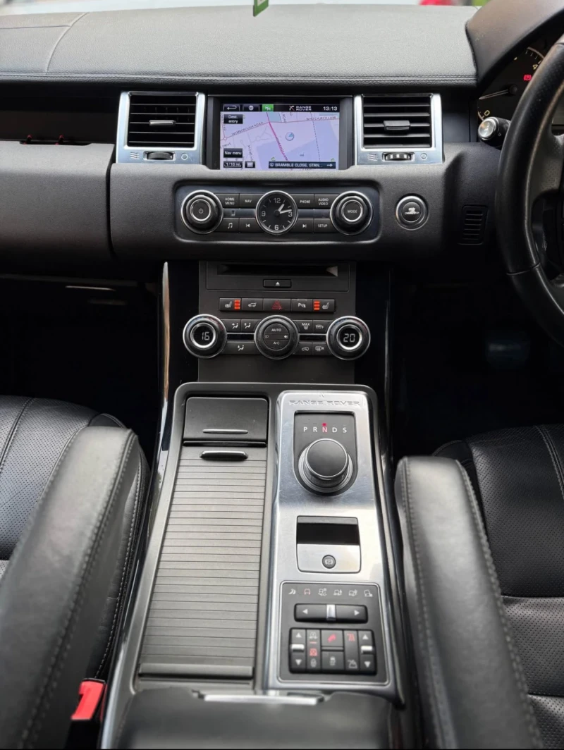 Land Rover Range Rover Sport, снимка 8 - Автомобили и джипове - 52802349