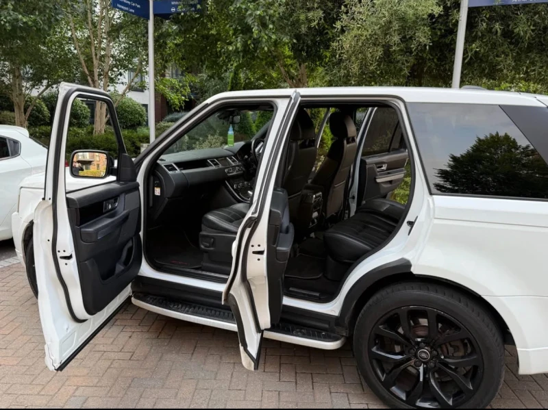 Land Rover Range Rover Sport, снимка 2 - Автомобили и джипове - 52802349